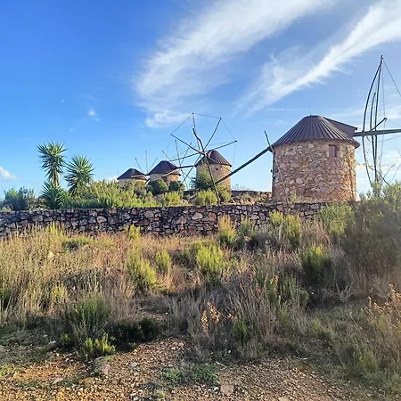 Alojamento de Turismo Selvagem Moinhos Do Alecrim *